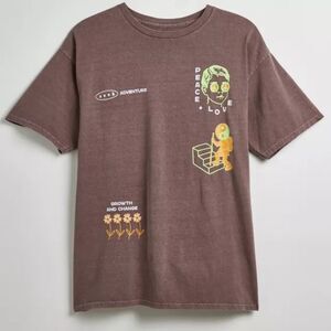 Urban outfitters Seek Adventure Tee size medium‎ NWT in packaging